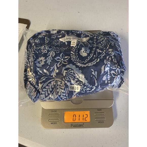 Emily Daniels Top 2X Blue Paisley Slinky Knit Travel Button Up Coastal Mature - Picture 13 of 13